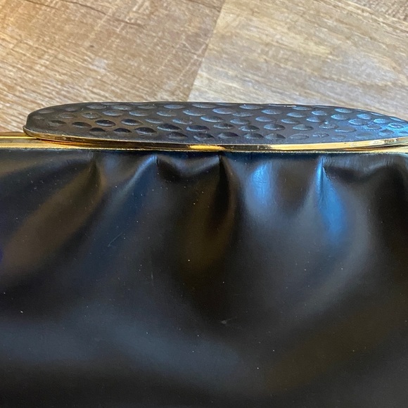 Vintage Black Leather Handbag - Picture 4 of 9